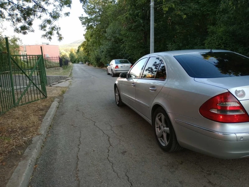 Mercedes-Benz E 320 4 Matic, снимка 6 - Автомобили и джипове - 46759682