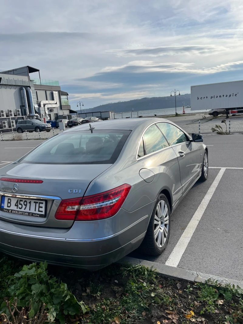 Mercedes-Benz E 250, снимка 4 - Автомобили и джипове - 48356528