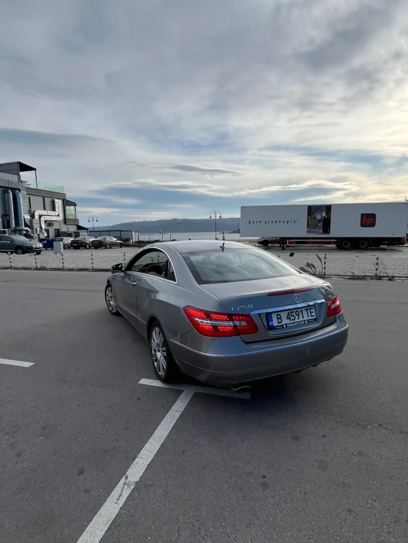 Mercedes-Benz E 250, снимка 5 - Автомобили и джипове - 48356528