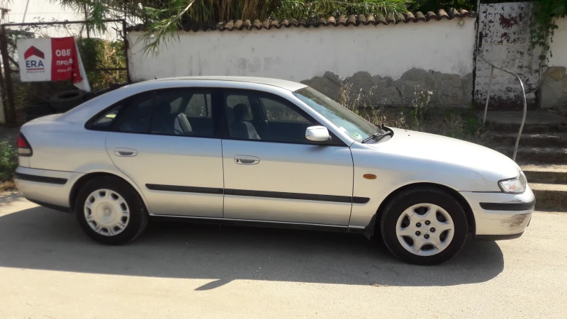 Mazda 626 1.8i, снимка 1 - Автомобили и джипове - 48743465