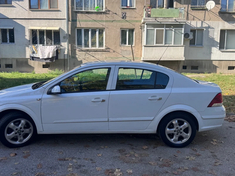 Opel Astra, снимка 5 - Автомобили и джипове - 52296508