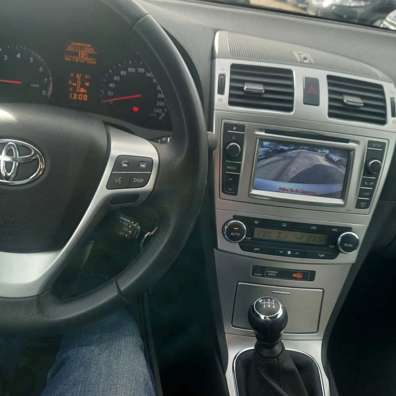 Toyota Avensis Executive, снимка 11 - Автомобили и джипове - 52479283