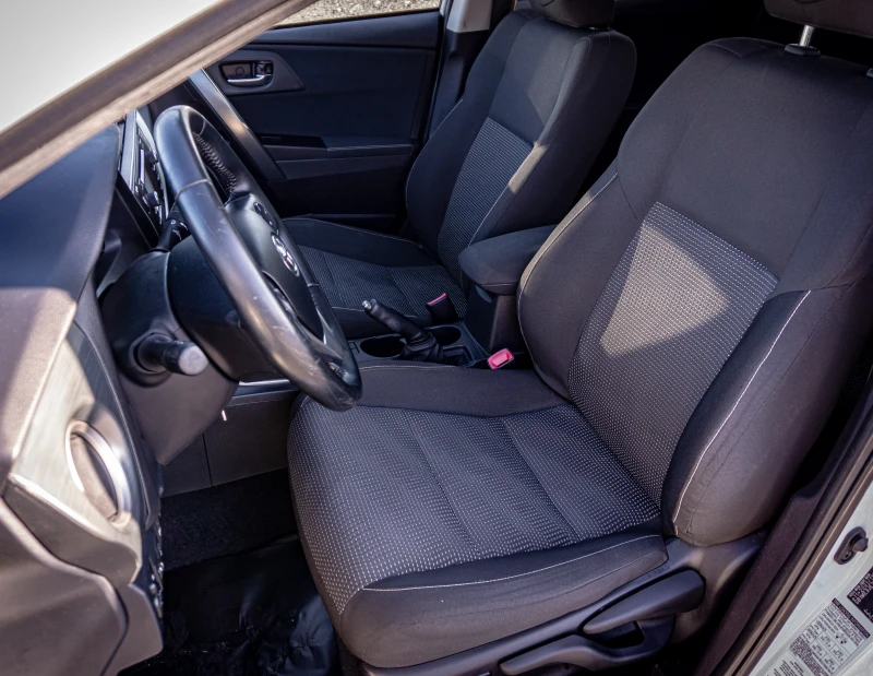 Toyota Auris 1.6 i-VVTI С ГАРАНЦИЯ! TOP!!!, снимка 13 - Автомобили и джипове - 52800929