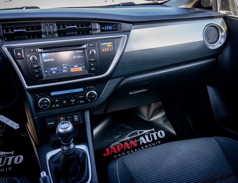 Toyota Auris 1.6 i-VVTI С ГАРАНЦИЯ! TOP!!!, снимка 10 - Автомобили и джипове - 52800929