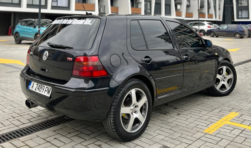 VW Golf 1.9 TDl (ARL) 2004г 6-ск, снимка 4 - Автомобили и джипове - 53445179