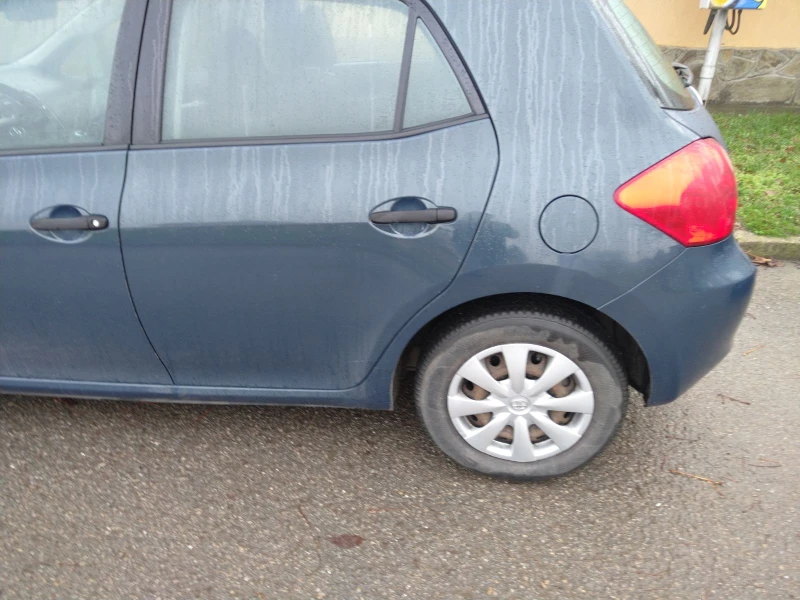 Toyota Auris 1.4 D-4D, 66 kW, снимка 6 - Автомобили и джипове - 53540428