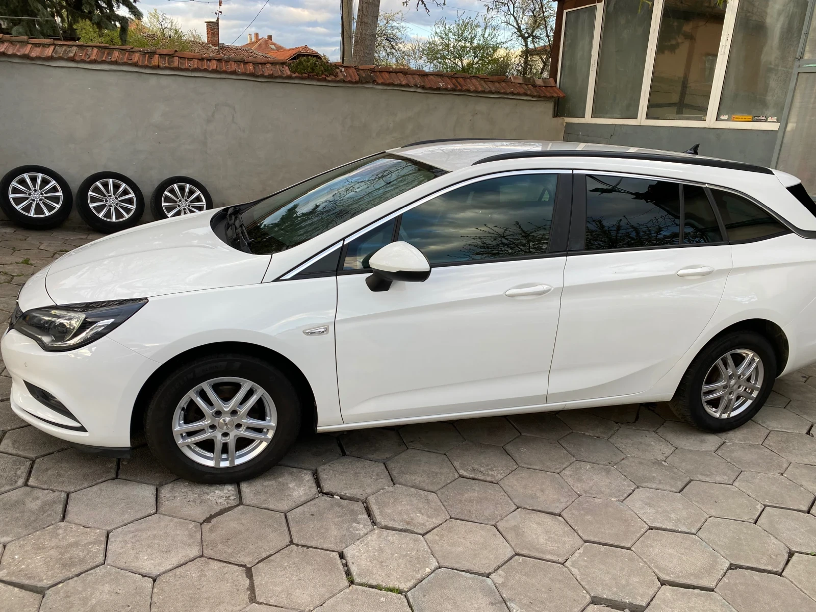 Opel Astra 1.6CDTI* КАМЕРА* Дистроник* Подгрев* Германия - изображение 4