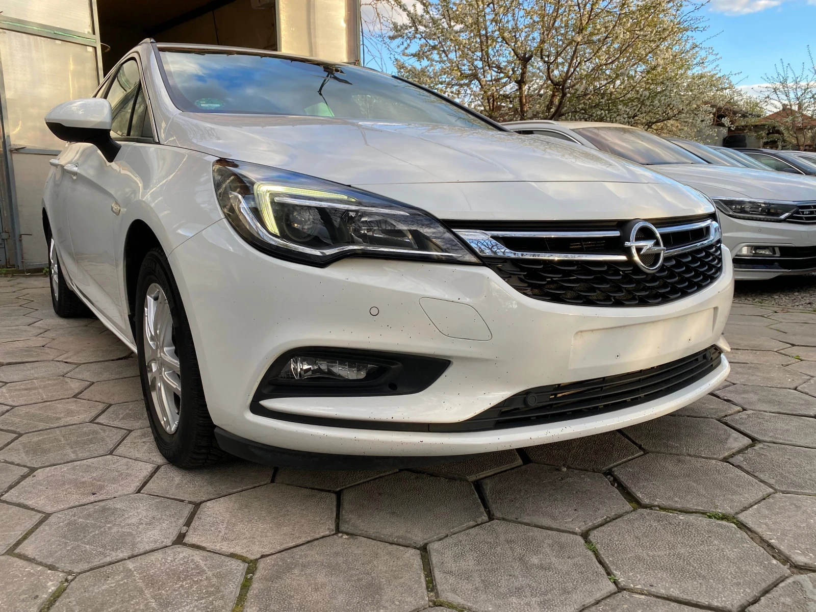 Opel Astra 1.6CDTI* КАМЕРА* Дистроник* Подгрев* Германия - изображение 2