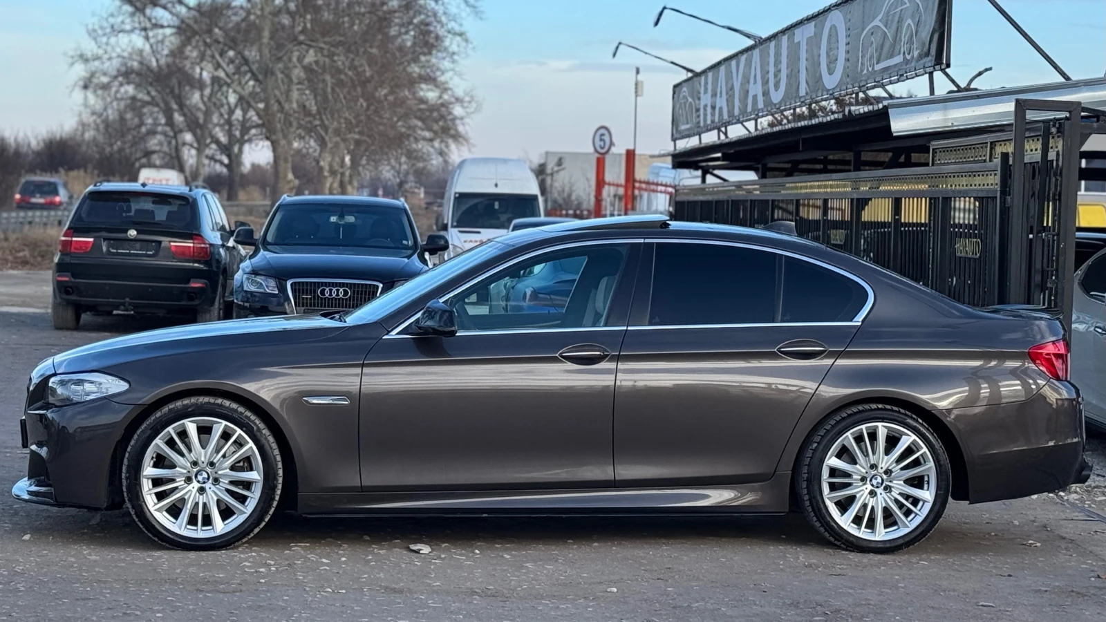 BMW 530 d= xDrive= M-performance= HUD= Keyless Go= Камера= - изображение 8