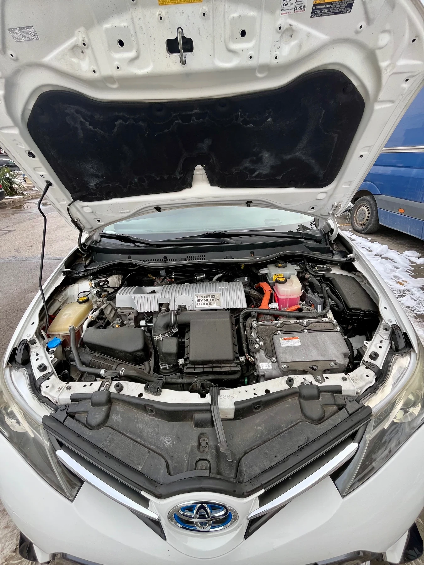 Toyota Auris 1.8 Hybrid - изображение 4