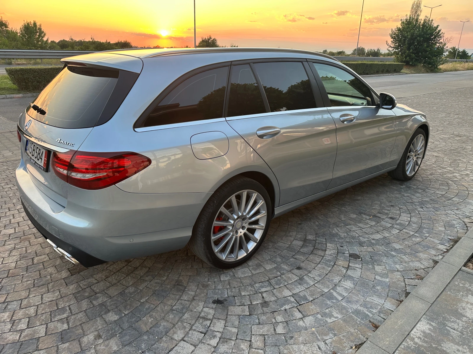Mercedes-Benz C 220 9 gtronic 4matic burmaster AMG line edition - изображение 4