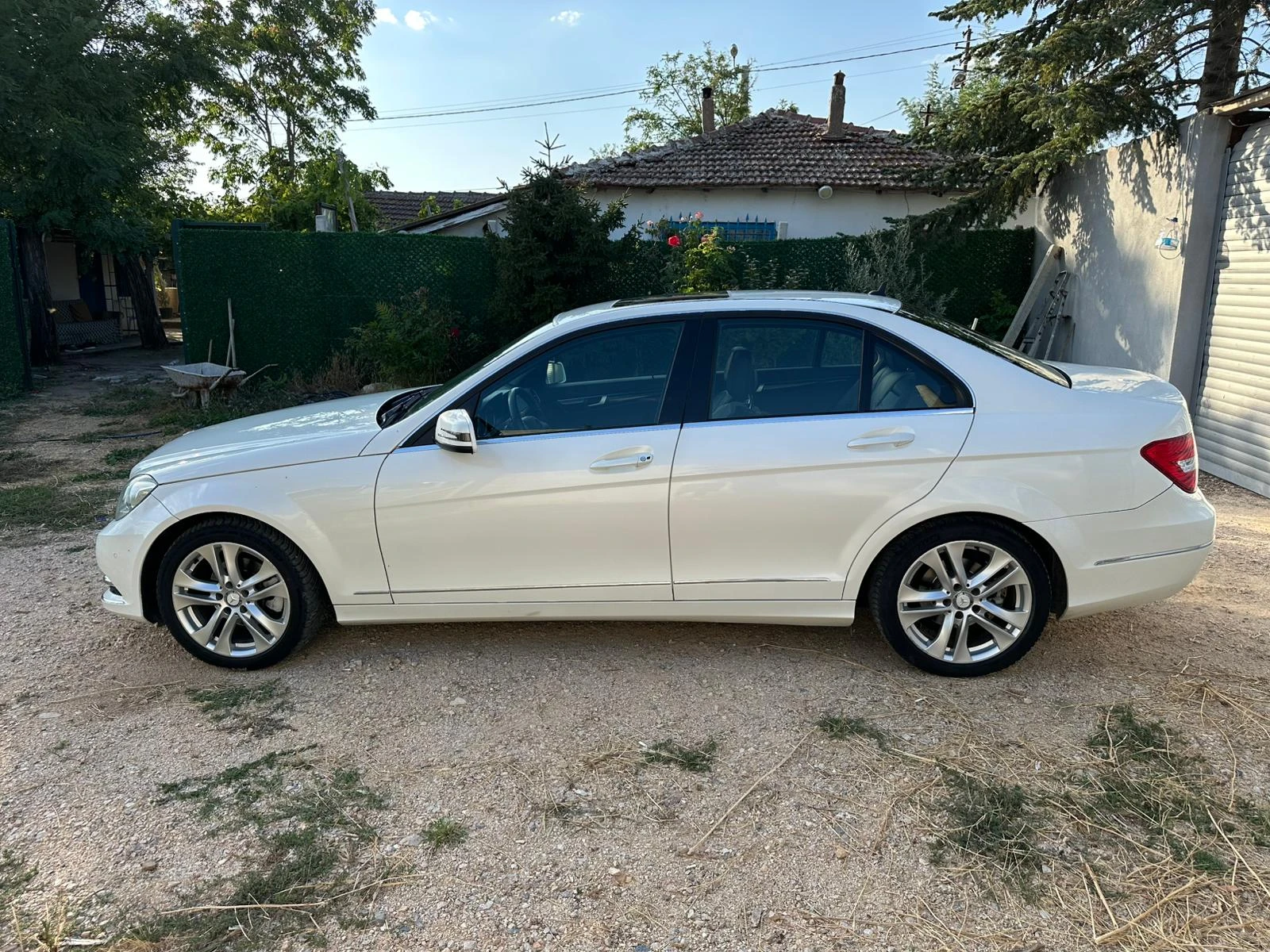 Mercedes-Benz C 180  - изображение 5