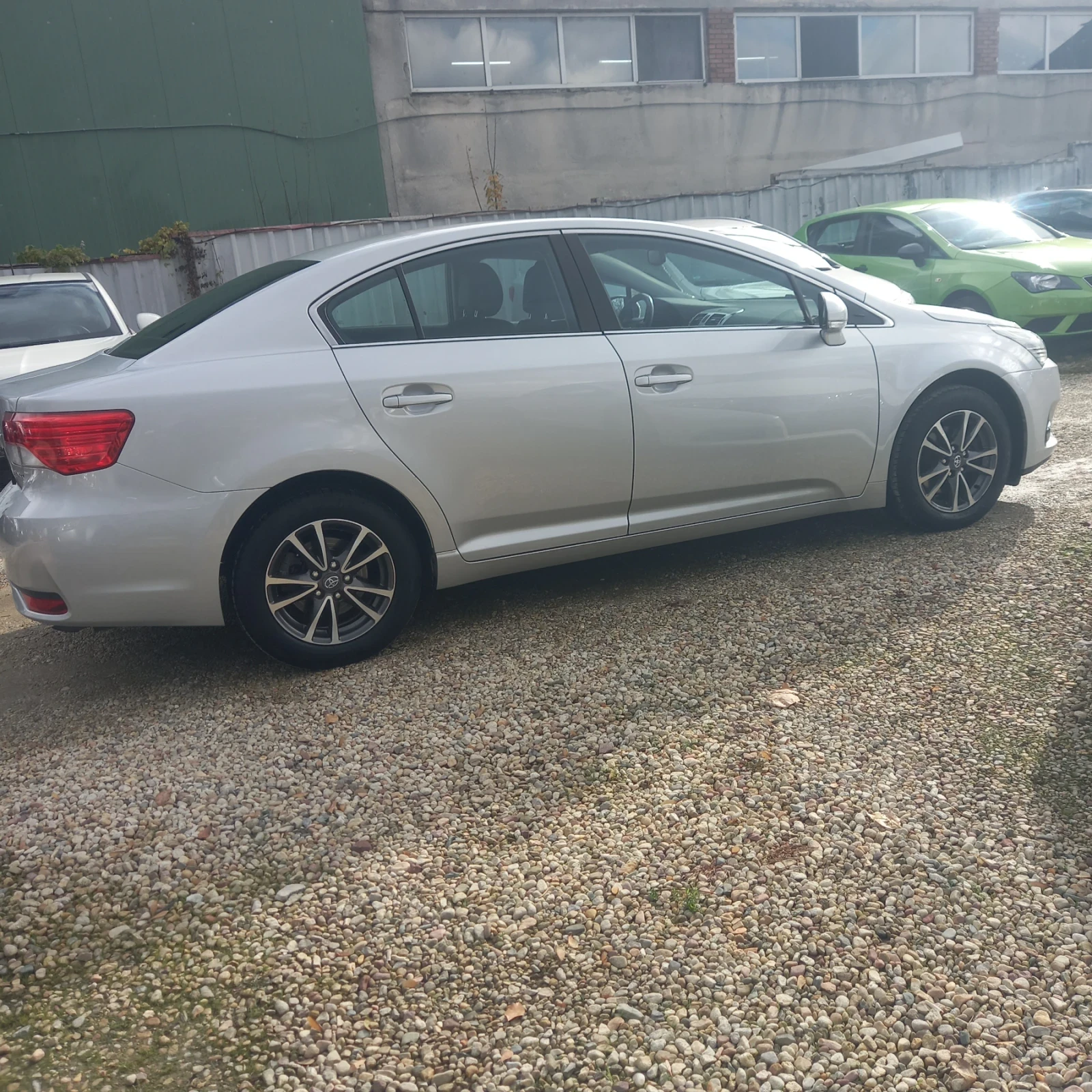 Toyota Avensis Executive - изображение 8