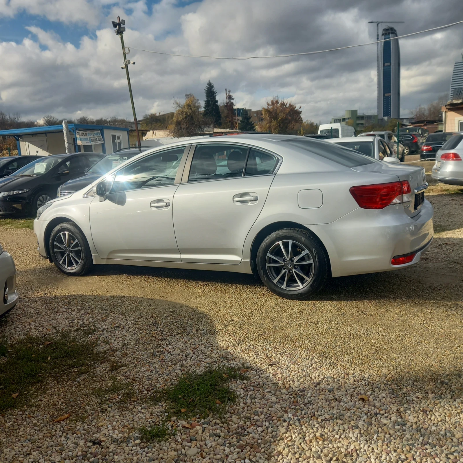 Toyota Avensis Executive - изображение 4