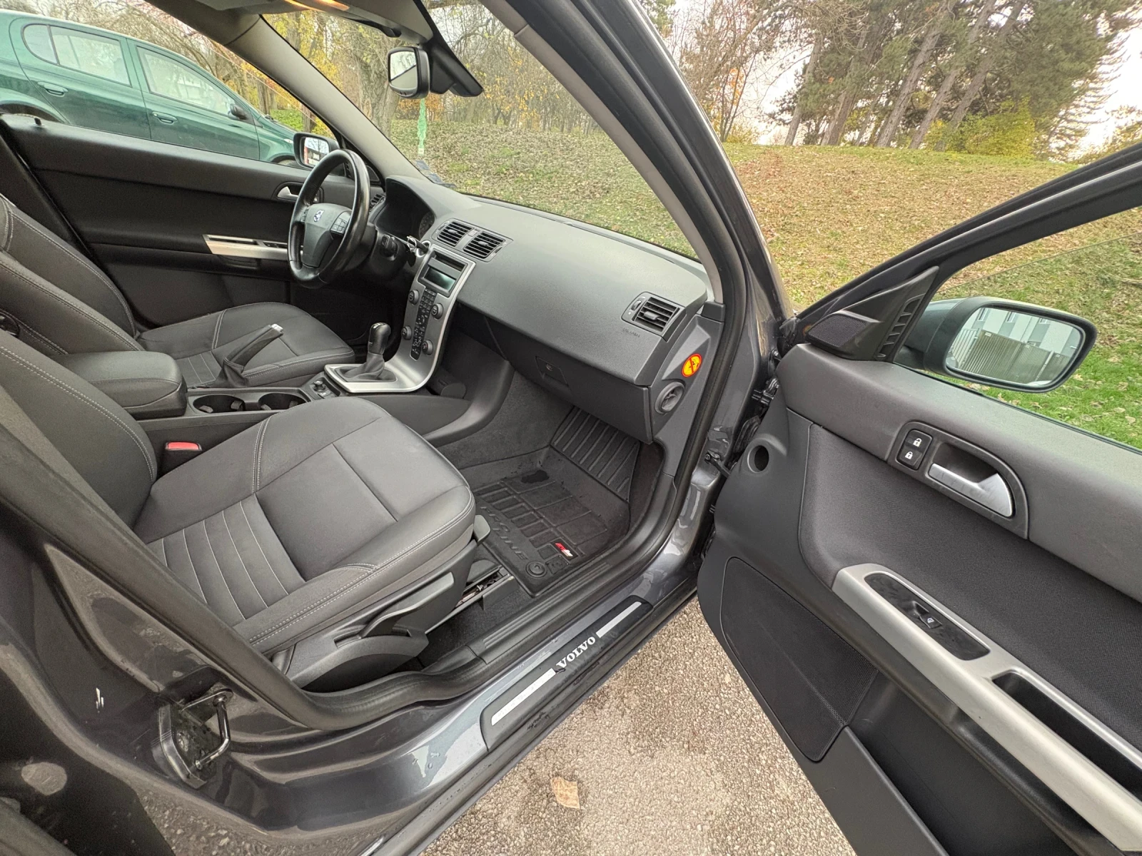 Volvo V50 2.4i 170 �.�. | Mobile.bg � ����������� 17