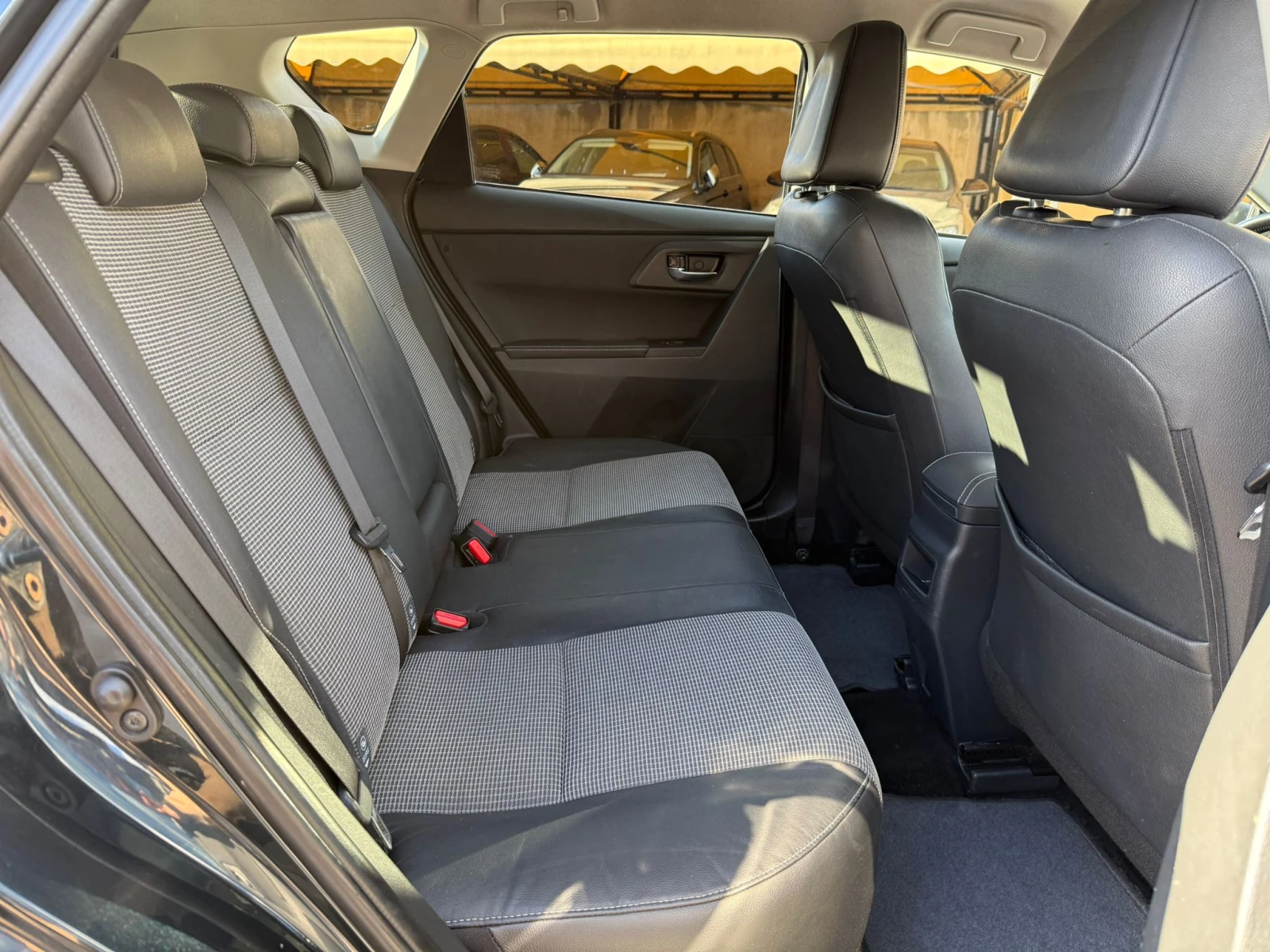 Toyota Auris 1.6d 100% ������ ��������� - ��������� !! ���� ��� | Mobile.bg � ����������� 15