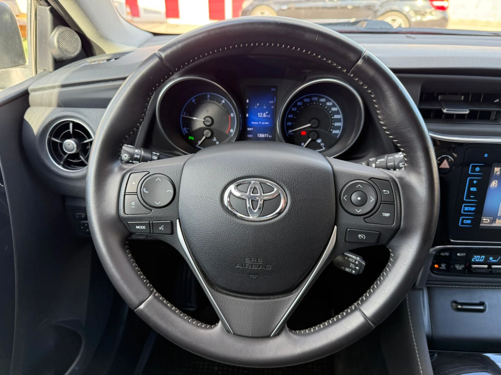 Toyota Auris 1.6d 100% ������ ��������� - ��������� !! ���� ��� | Mobile.bg � ����������� 12