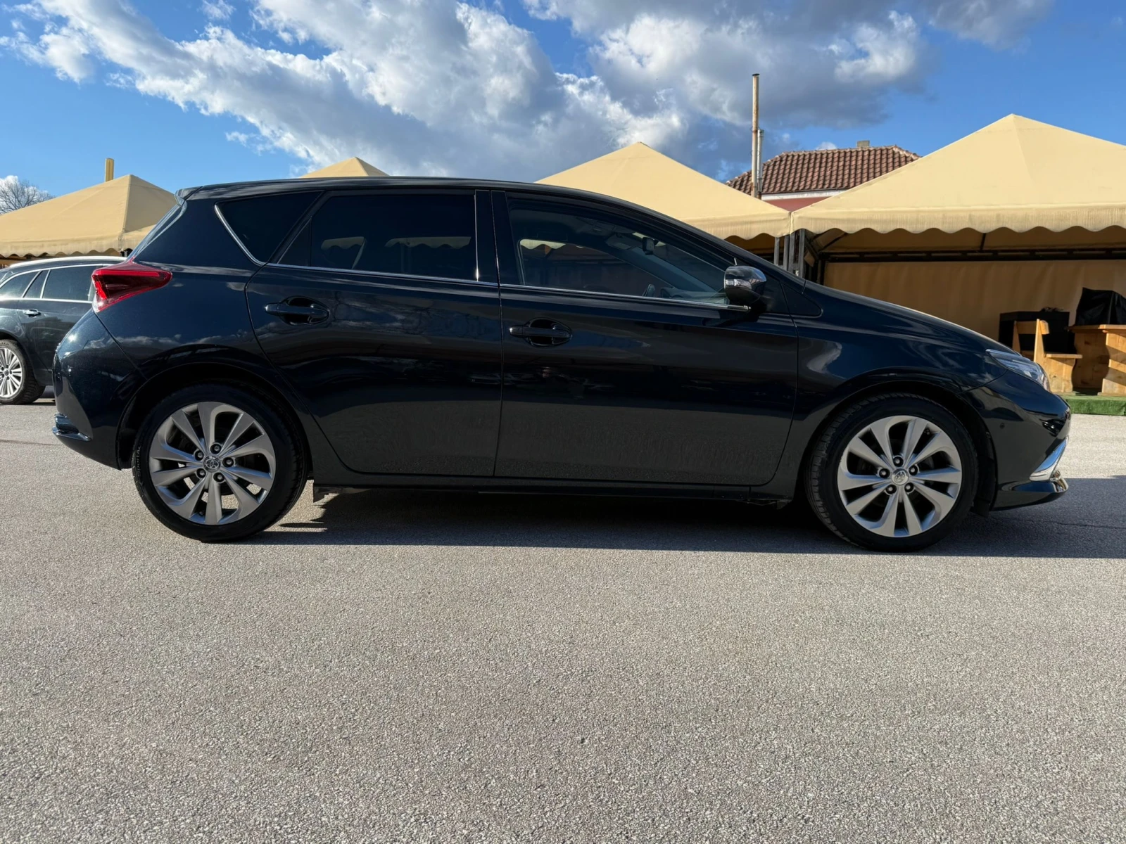 Toyota Auris 1.6d 100% РЕАЛНИ КИЛОМЕТРИ - ДОКАЗУЕМИ !! КАТО НОВ - изображение 4