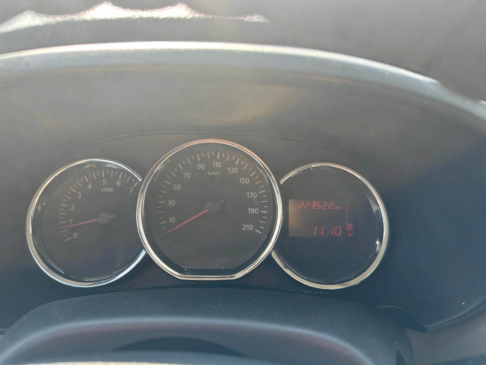 Dacia Lodgy 1, 6/83 бензин - газ, снимка 5 - Автомобили и джипове - 53864042