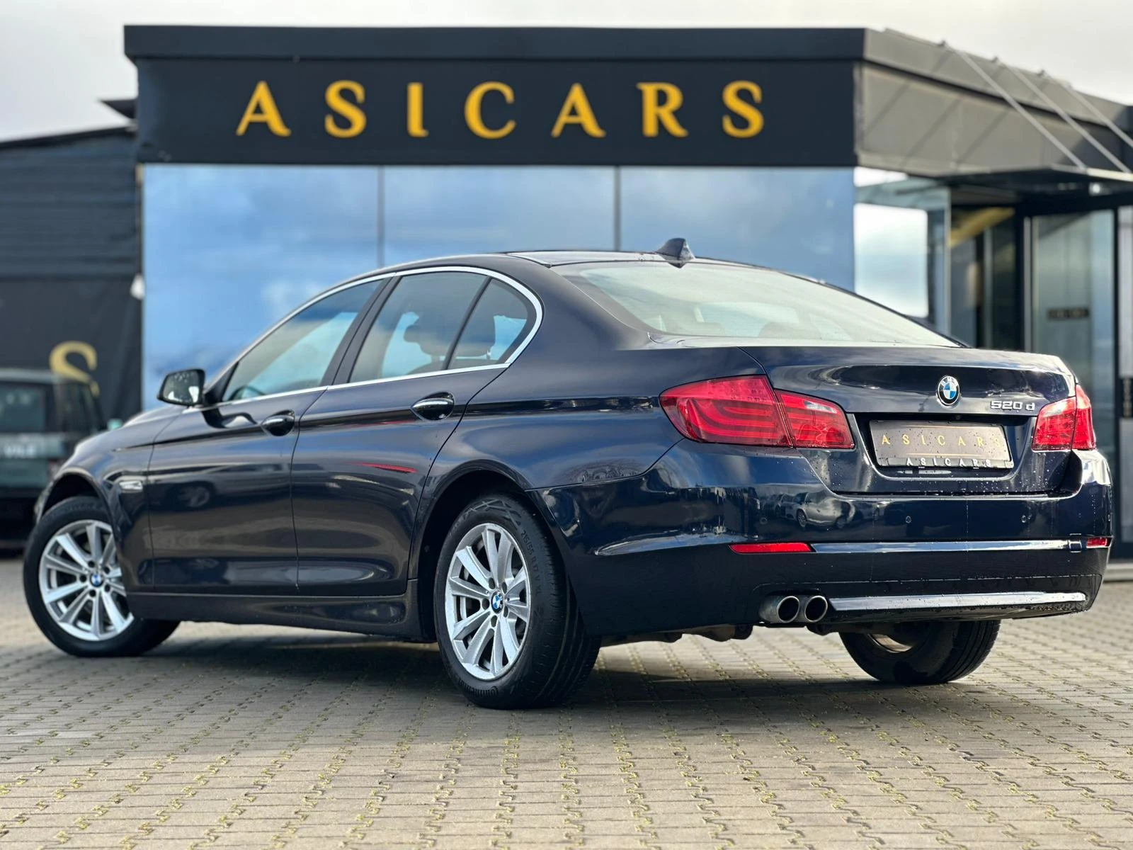 BMW 520 / 2.0D / SPORT / EURO 5 / TOP /, снимка 3 - Автомобили и джипове - 54024647