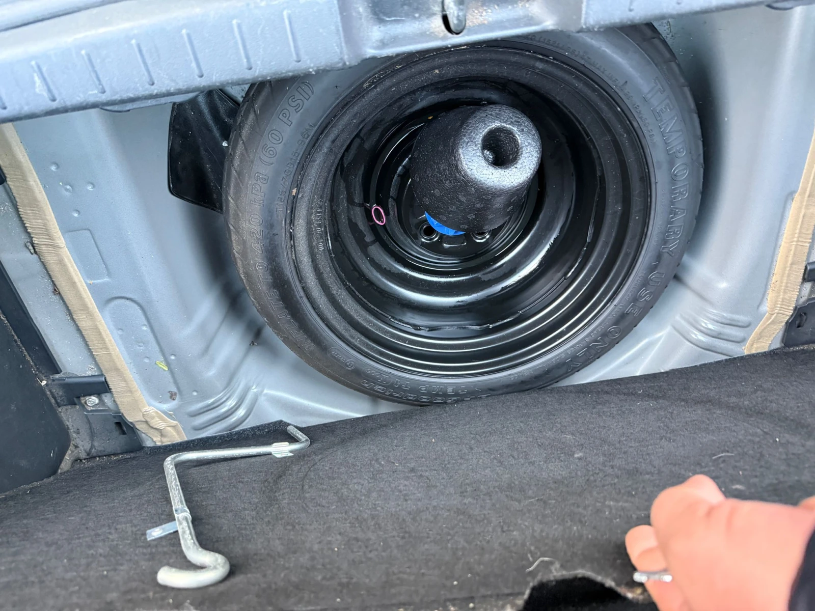 Toyota Yaris 1.0, снимка 8 - Автомобили и джипове - 54672333
