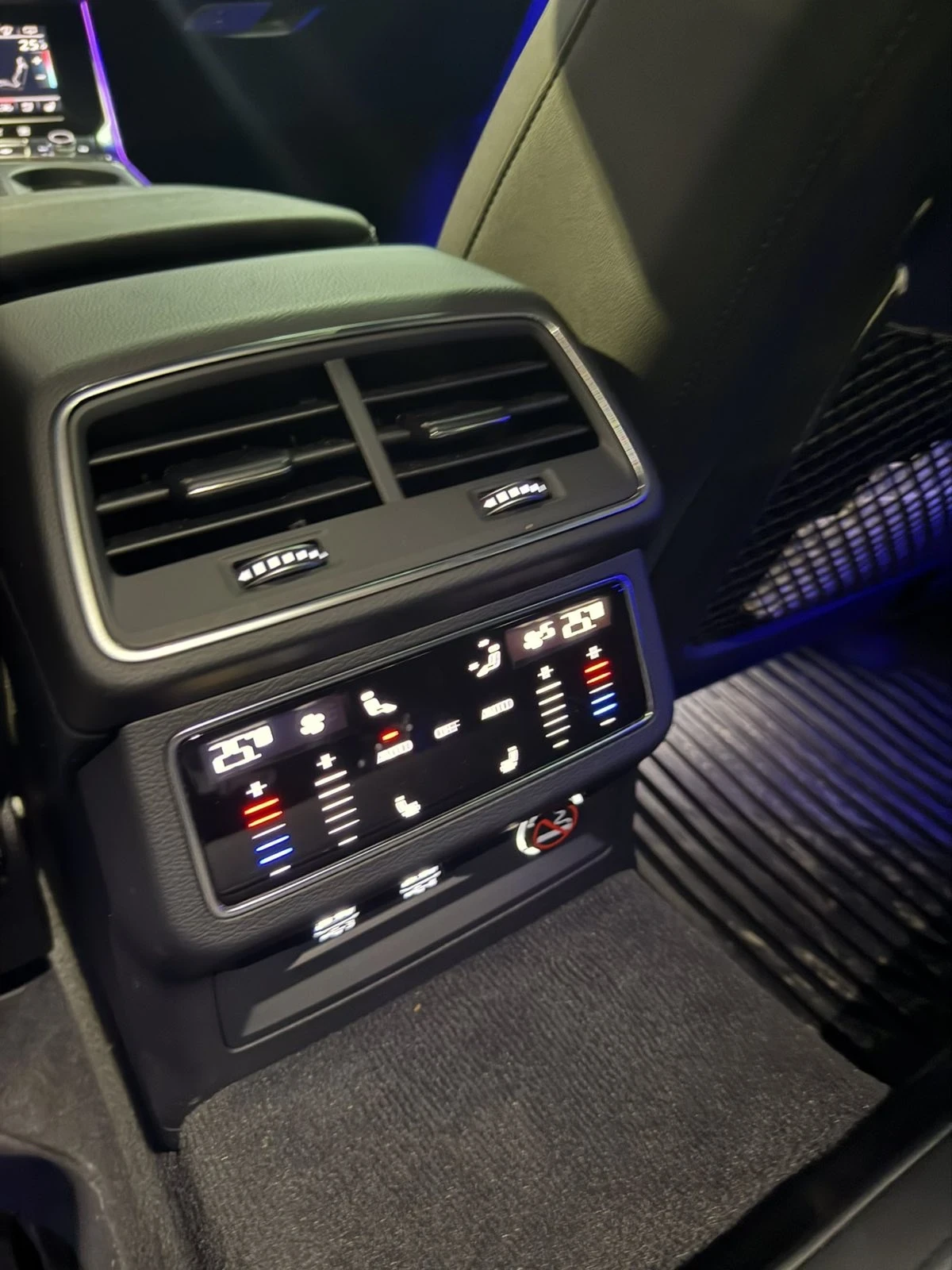 Audi A6, снимка 9 - Автомобили и джипове - 54318538