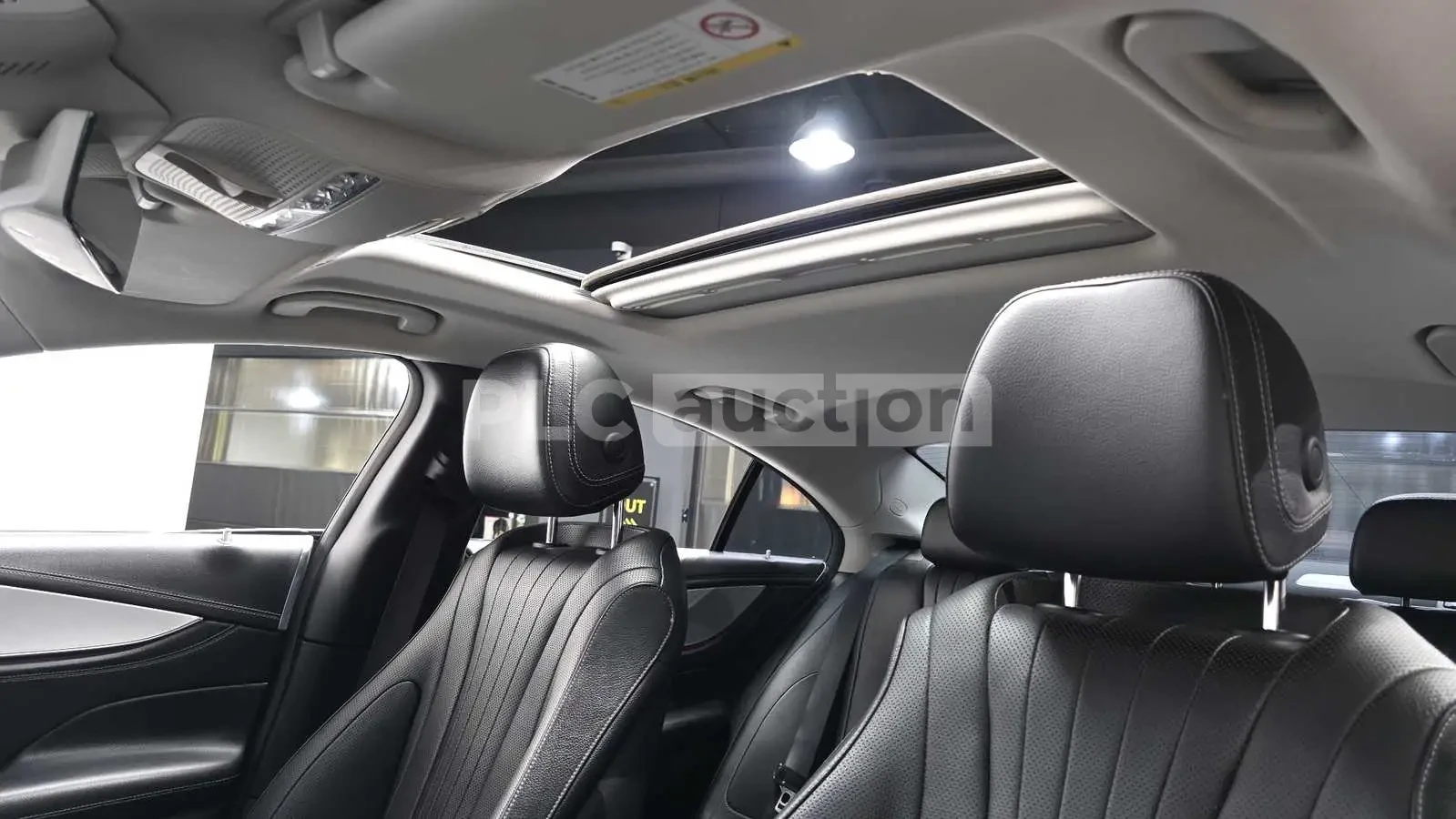 Mercedes-Benz CLS 400 d 4MATIC 360CAM| BURMESTER| ОБДУХ| DIST| ТЕХНОТЕСТ, снимка 11 - Автомобили и джипове - 54519258