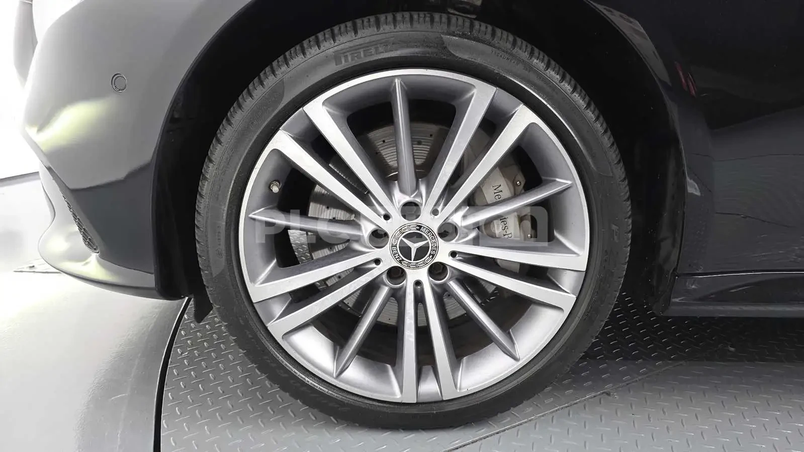 Mercedes-Benz CLS 400 d 4MATIC 360CAM| BURMESTER| ОБДУХ| DIST| ТЕХНОТЕСТ, снимка 16 - Автомобили и джипове - 54519258