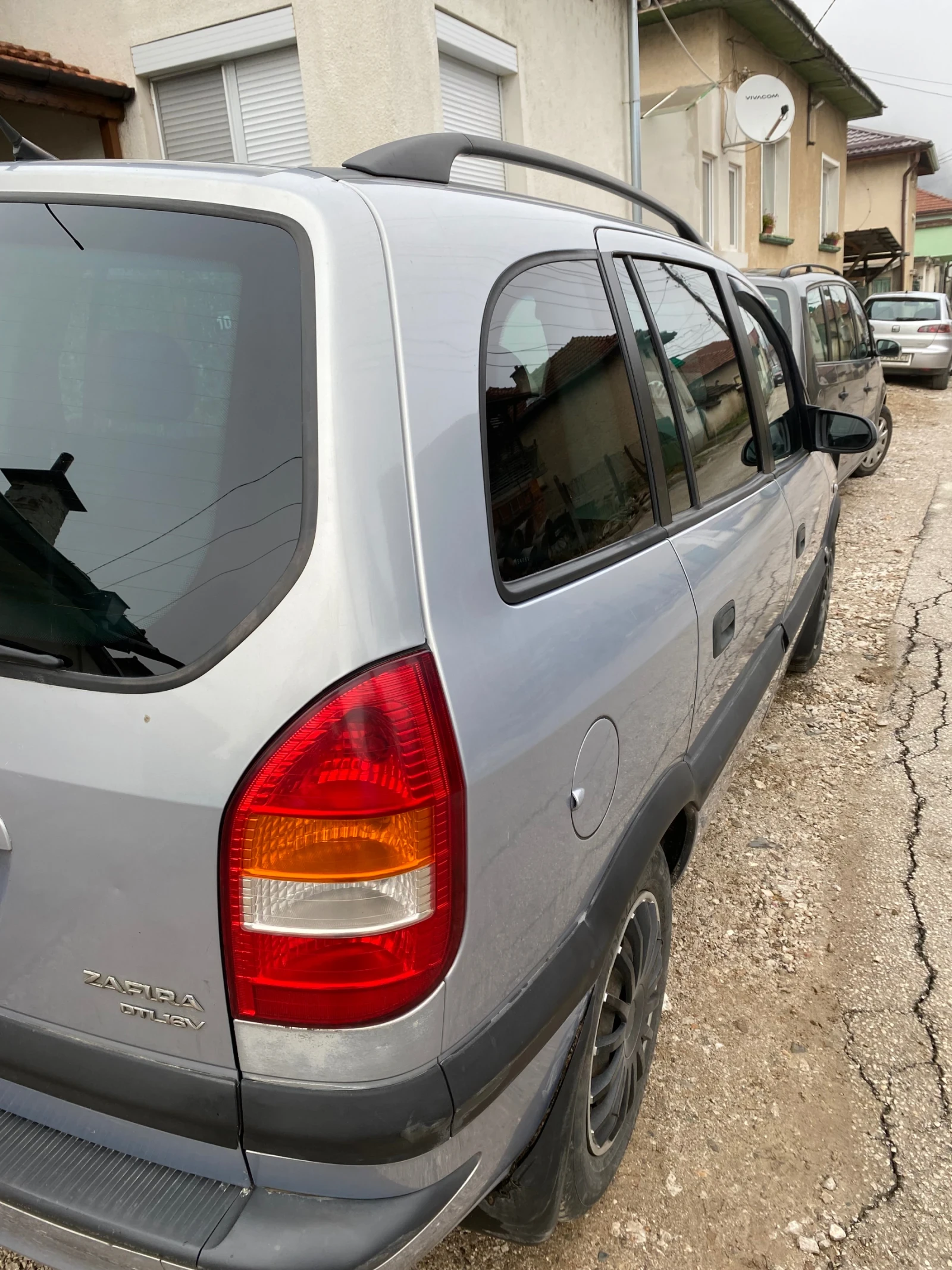 Opel Zafira 2.0 Дизел, снимка 7 - Автомобили и джипове - 55974479