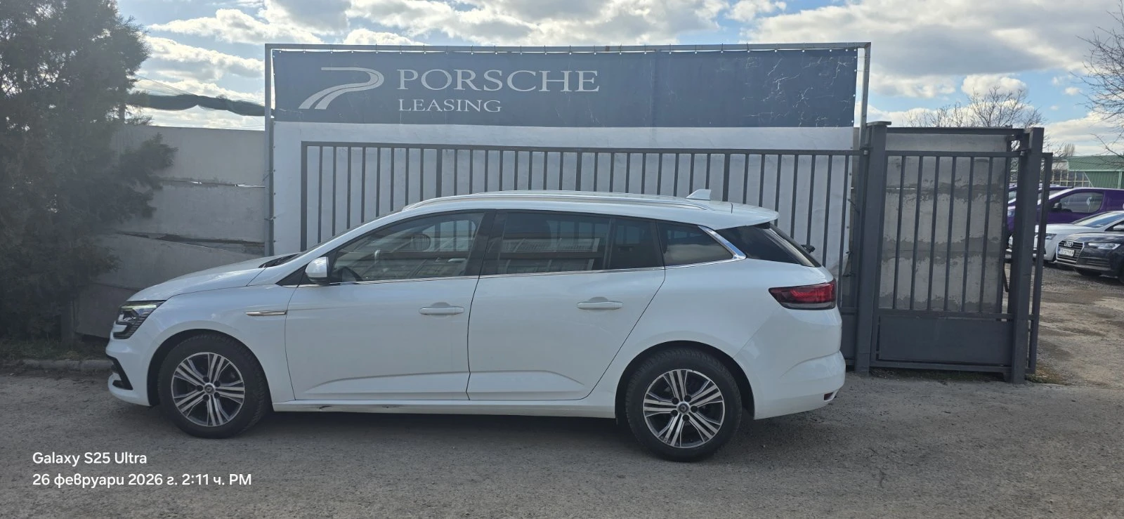 Renault Megane Grandtour, снимка 2 - Автомобили и джипове - 54751369