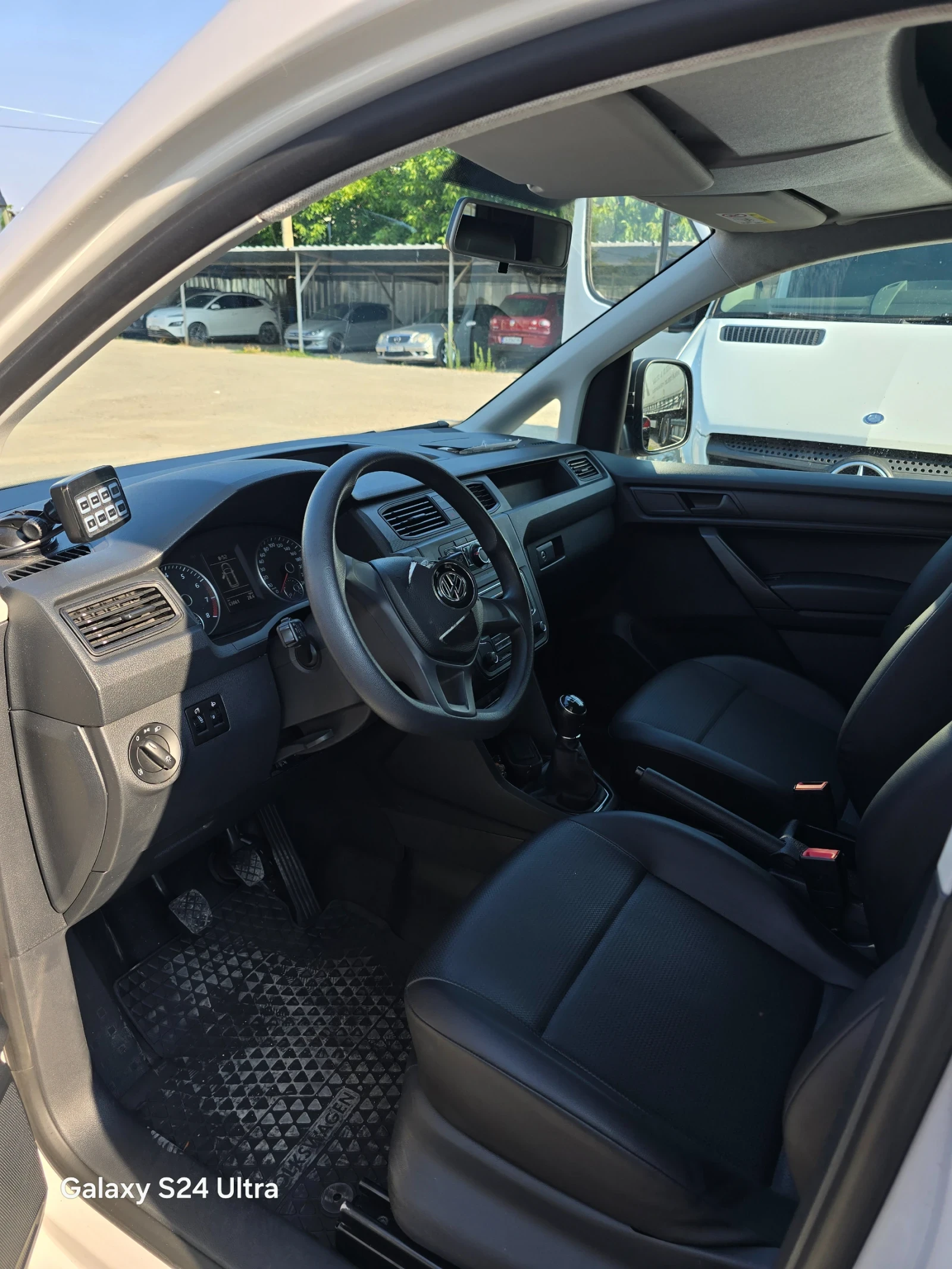VW Caddy Специализиран , снимка 2 - Автомобили и джипове - 55349010