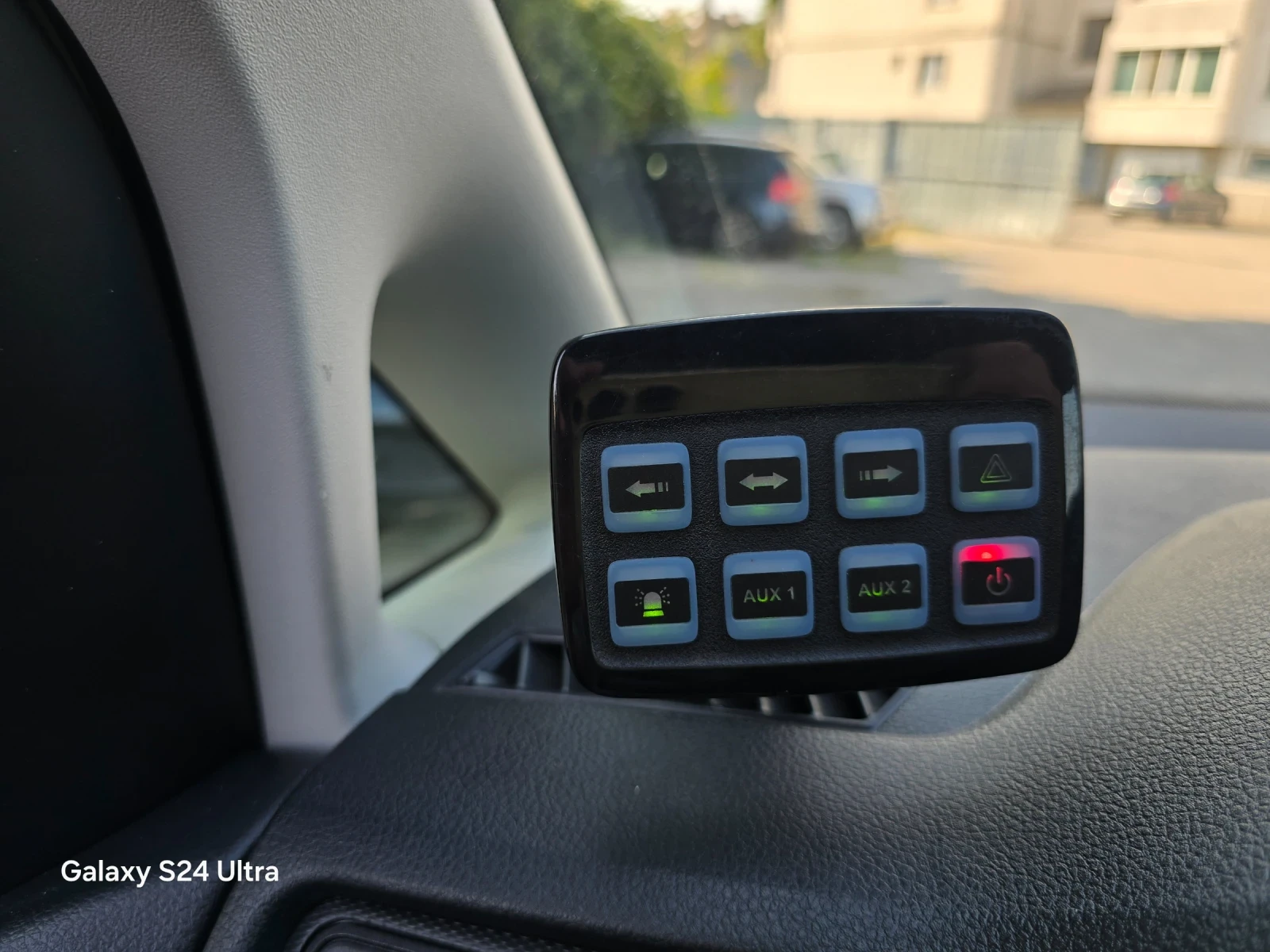 VW Caddy Специализиран , снимка 10 - Автомобили и джипове - 55349010