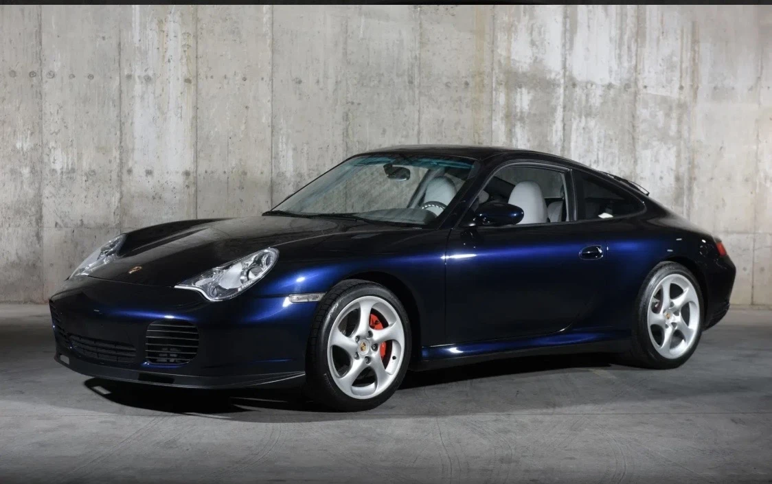 Porsche Carrera 696