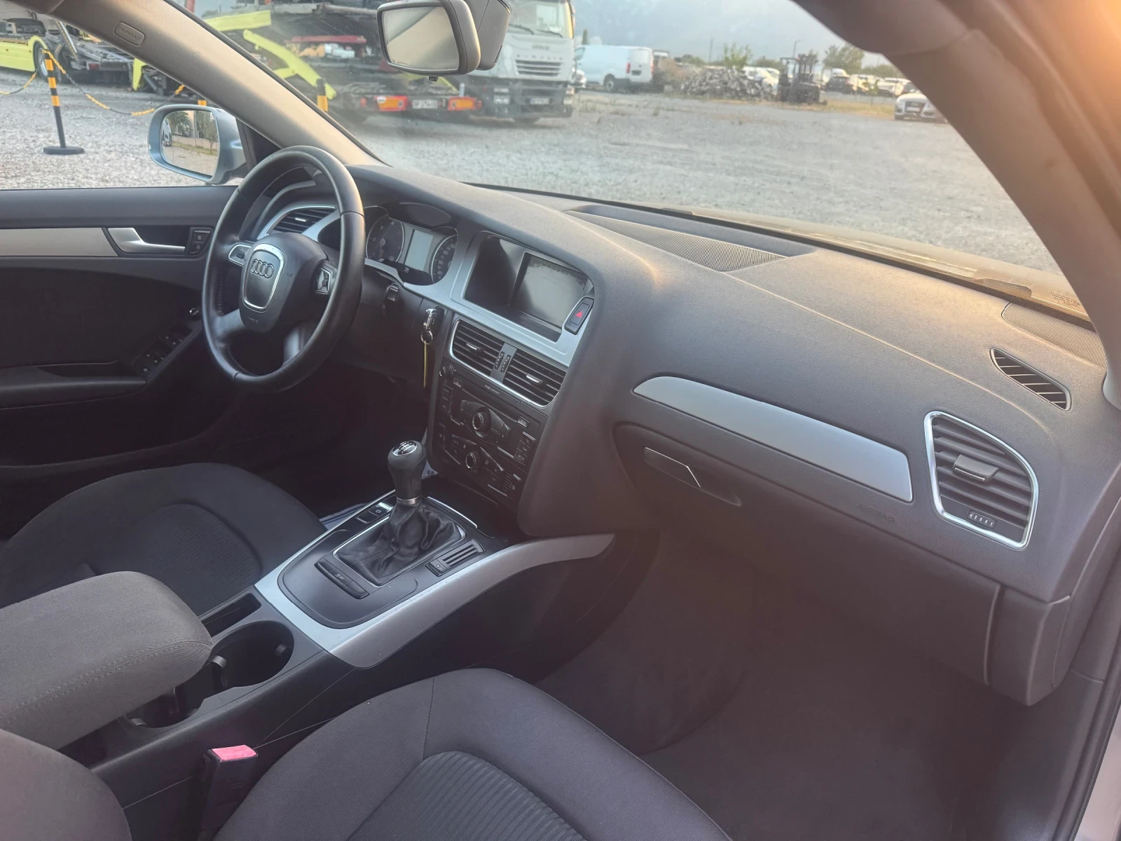 Audi A4 2.0tdi, снимка 7 - Автомобили и джипове - 55854195