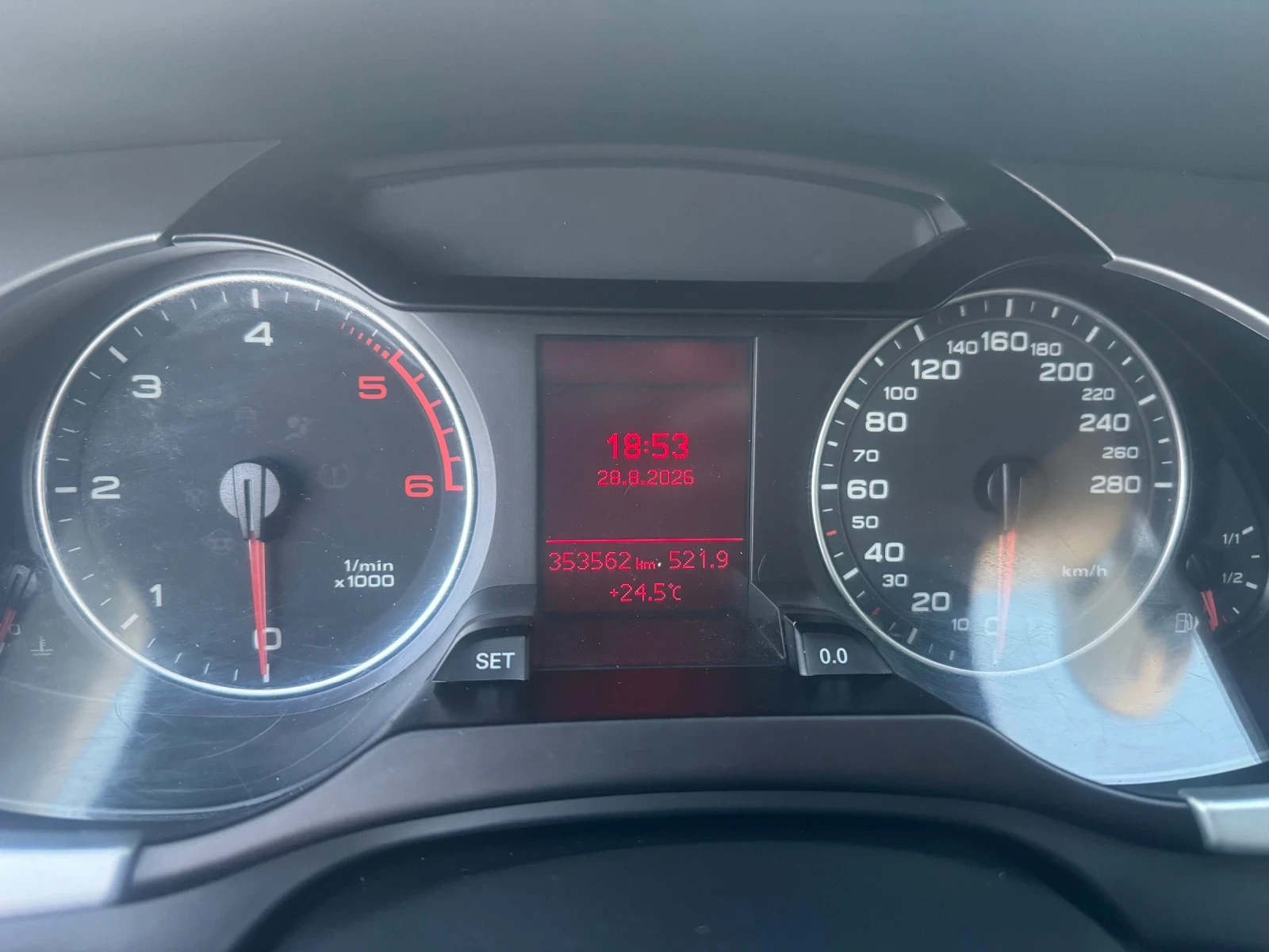 Audi A4 2.0tdi, снимка 11 - Автомобили и джипове - 55854195