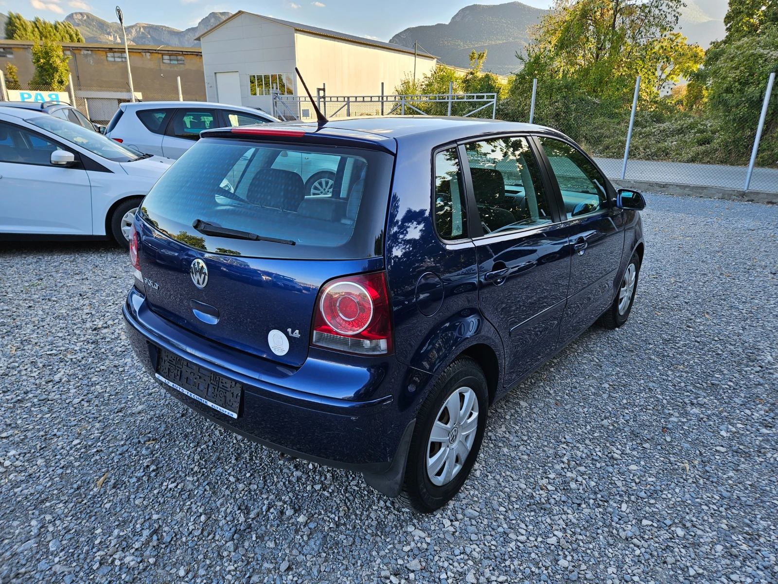 VW Polo 1.4 бензин 80кс, снимка 3 - Автомобили и джипове - 55976634