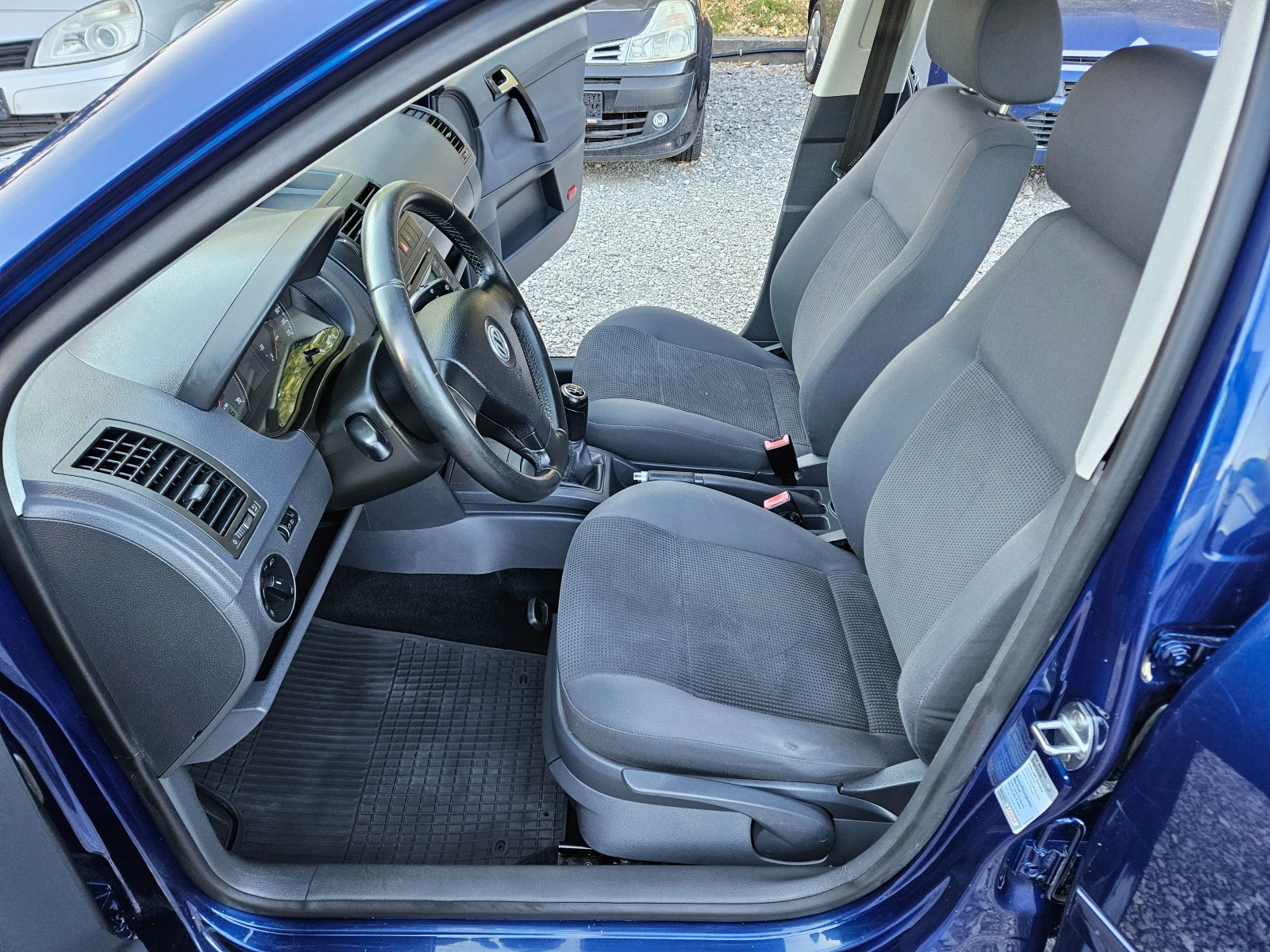 VW Polo 1.4 бензин 80кс, снимка 9 - Автомобили и джипове - 55976634