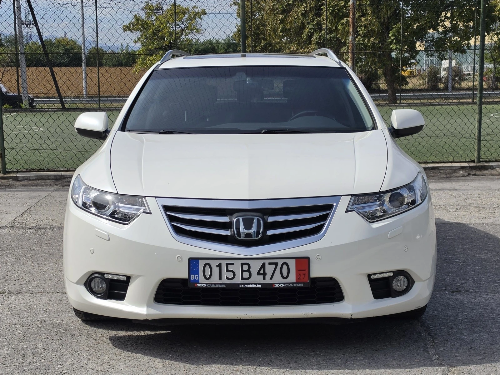Honda Accord 2.4i-VTEC Lane Assist Distronic+ , снимка 2 - Автомобили и джипове - 56265519