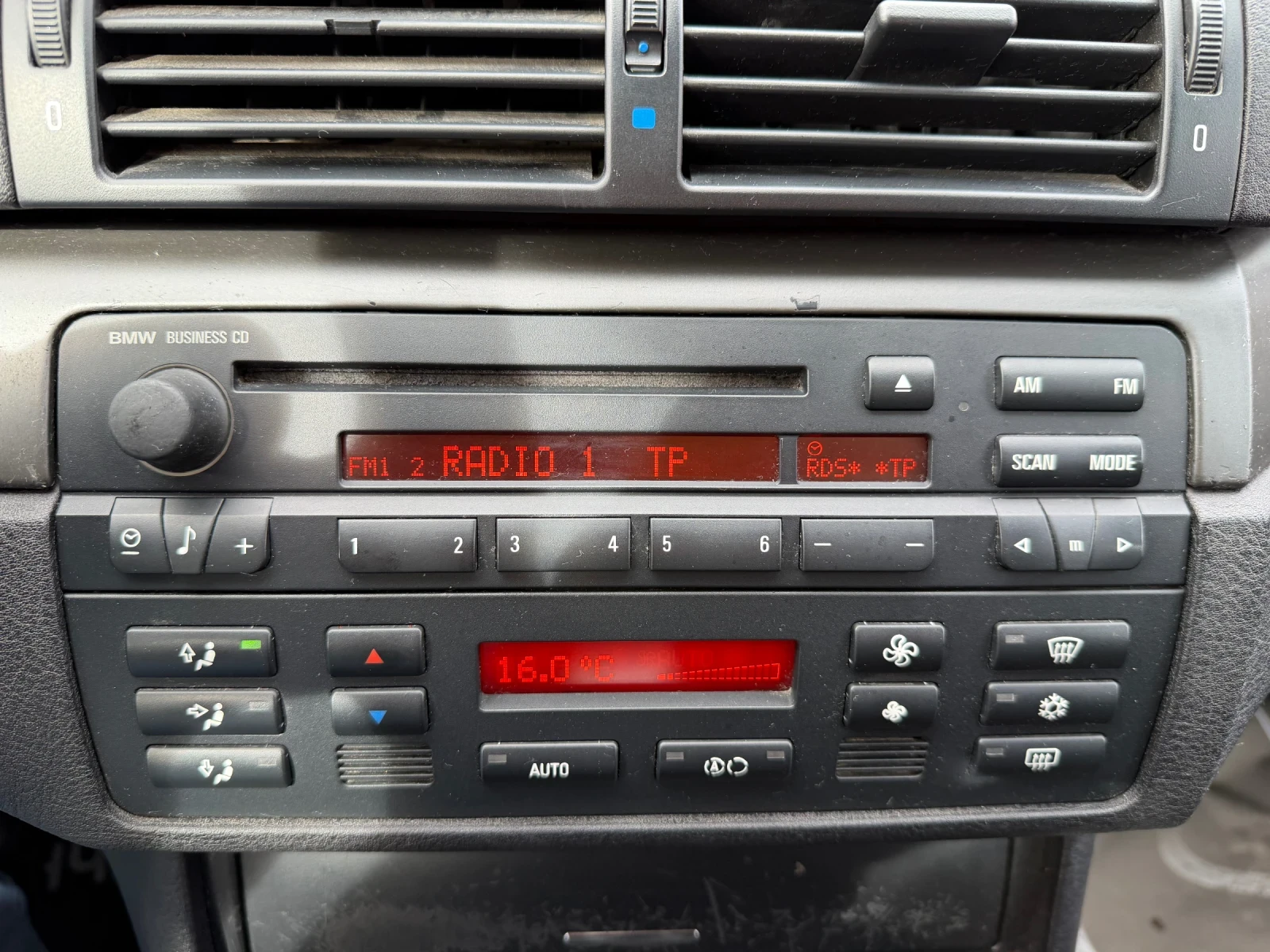 BMW 320 2.0d-150k.s-6sk, снимка 15 - Автомобили и джипове - 56566003