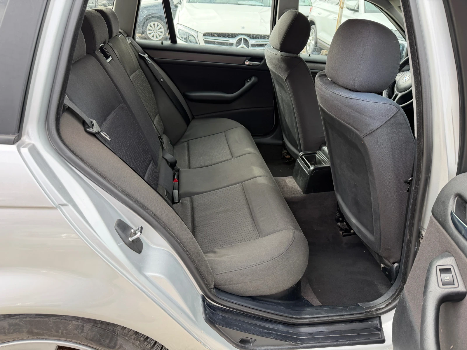 BMW 320 2.0d-150k.s-6sk, снимка 11 - Автомобили и джипове - 56566003
