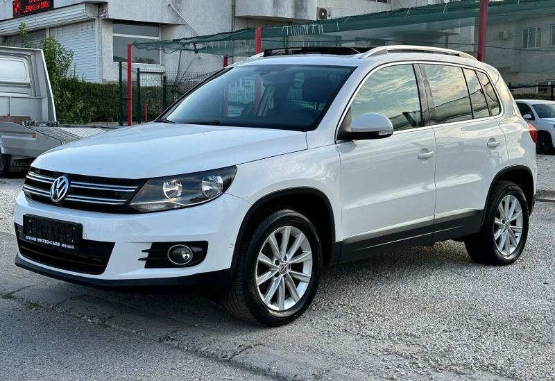 VW Tiguan 2.0TDI, снимка 15 - Автомобили и джипове - 46840014