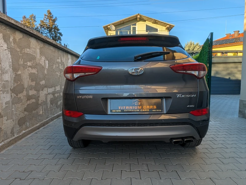 Hyundai Tucson 2.0 CRDi Xpossible 4WD/Панорама/Подгрев, снимка 8 - Автомобили и джипове - 48091375