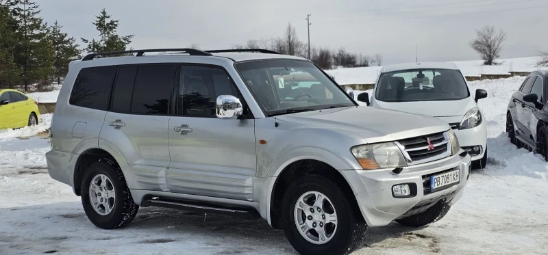 Mitsubishi Pajero 3.5-Бензин* 7-Места* Кожа* Подгрев, снимка 1 - Автомобили и джипове - 49248084