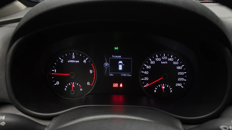 Kia Sportage 2.0 2WD PRESTIGE autogeorge.com, снимка 8 - Автомобили и джипове - 52176624