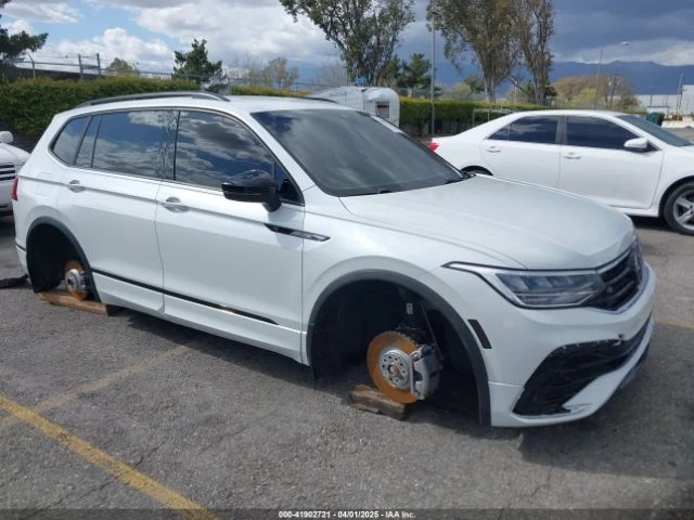 VW Tiguan 2.0T SE R-LINE BLACK CARFAX АВТО КРЕДИТ  - изображение 3
