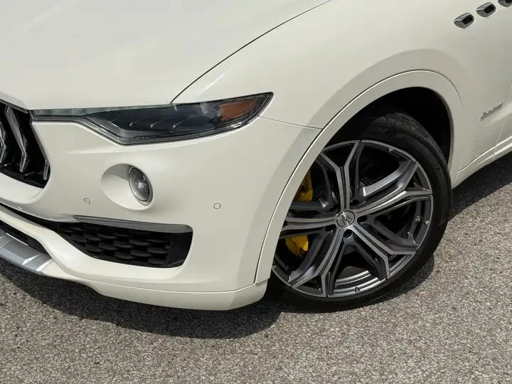 Maserati Levante Automatic, снимка 3 - Автомобили и джипове - 56011018