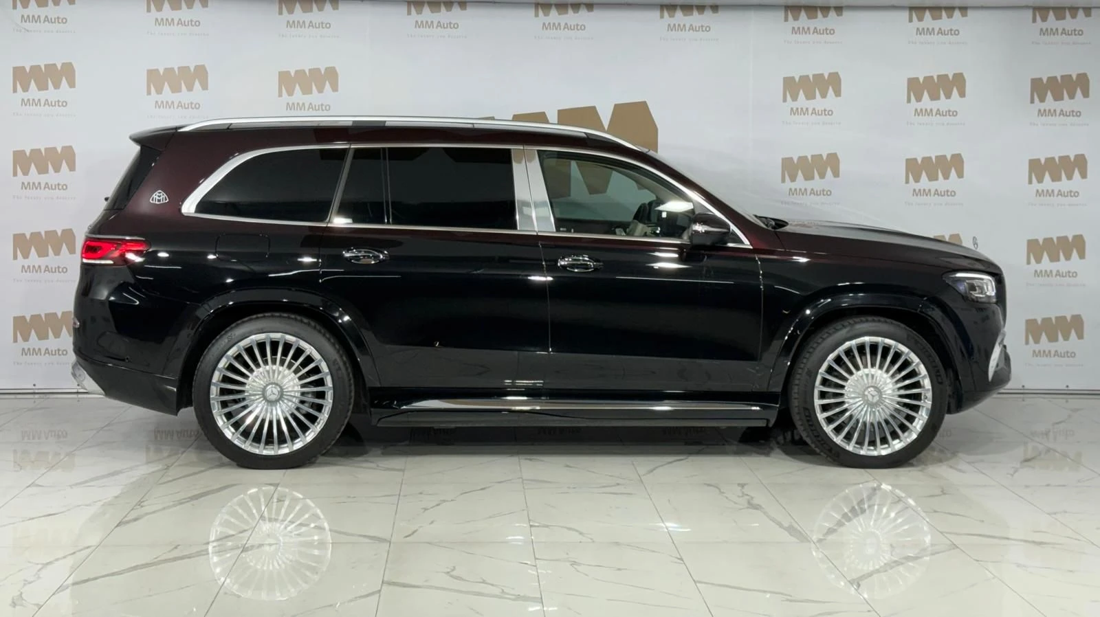 Mercedes-Benz GLS 600 Maybach* BiColor* E-ActiveBody* TV* Burmester4D - изображение 3