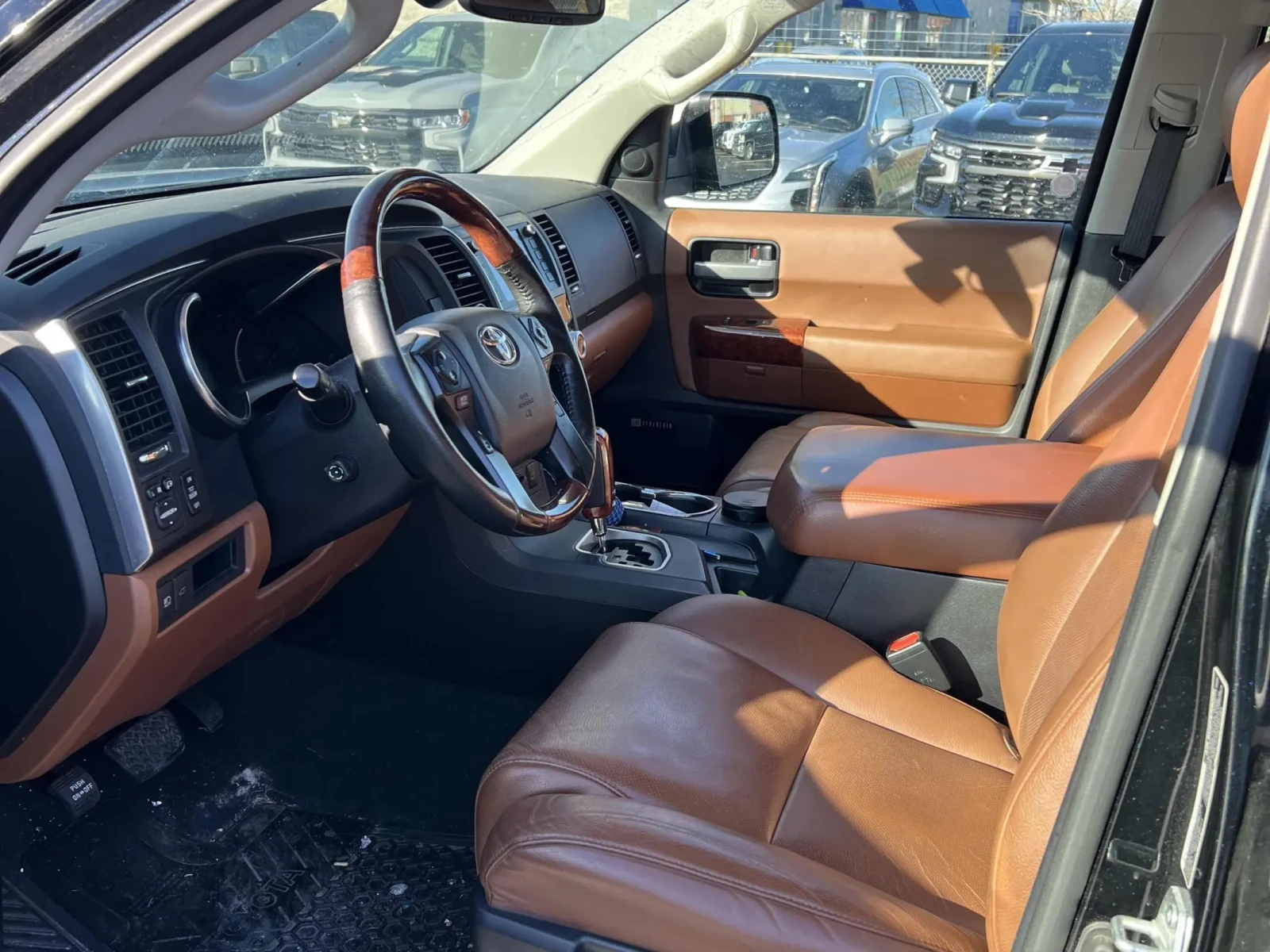 Toyota Sequoia PLATINUM 5.7L V8 | Mobile.bg   8