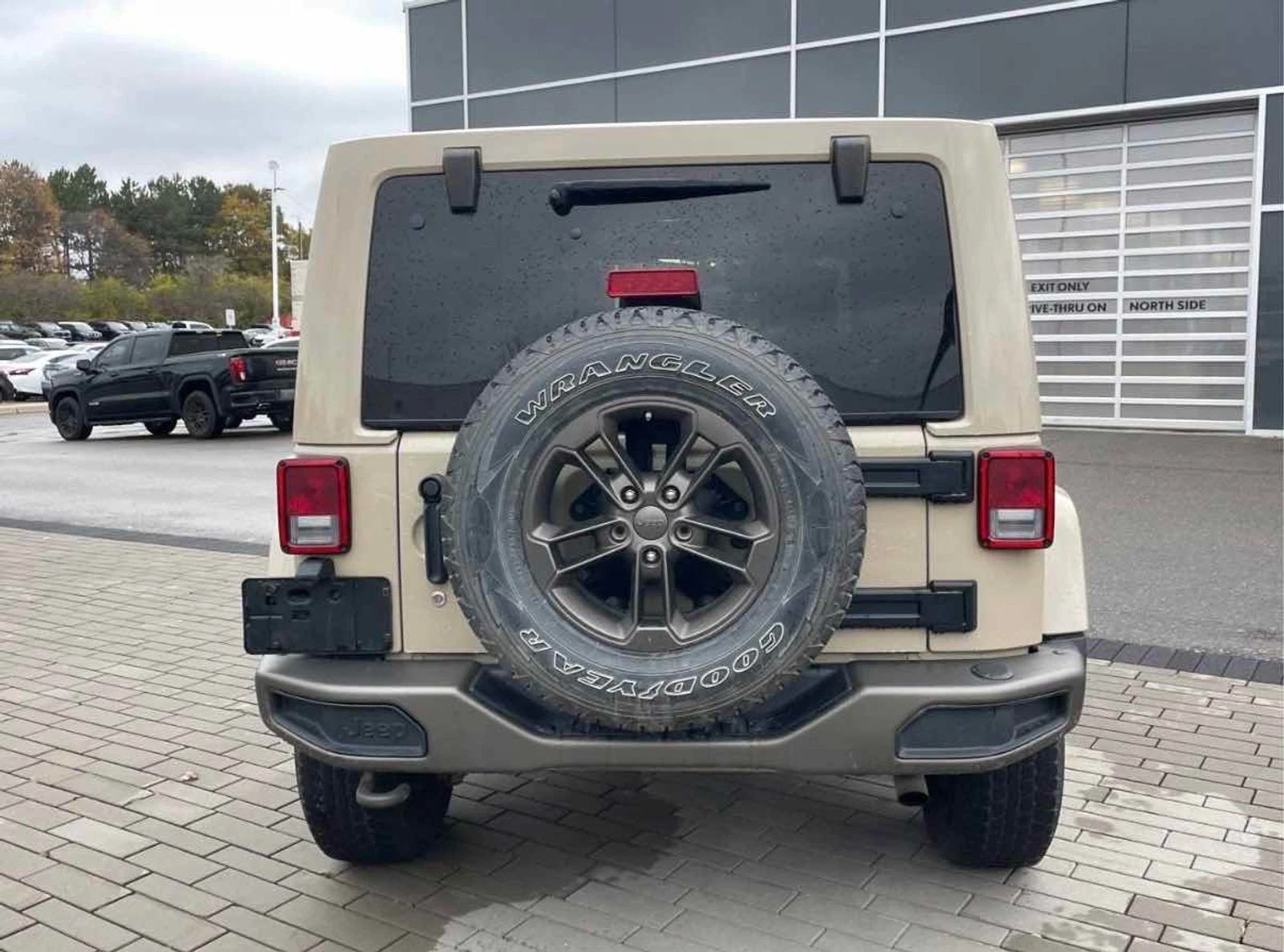 Jeep Wrangler UNLIMITED 75th Anniversary CARFAX    | Mobile.bg   4