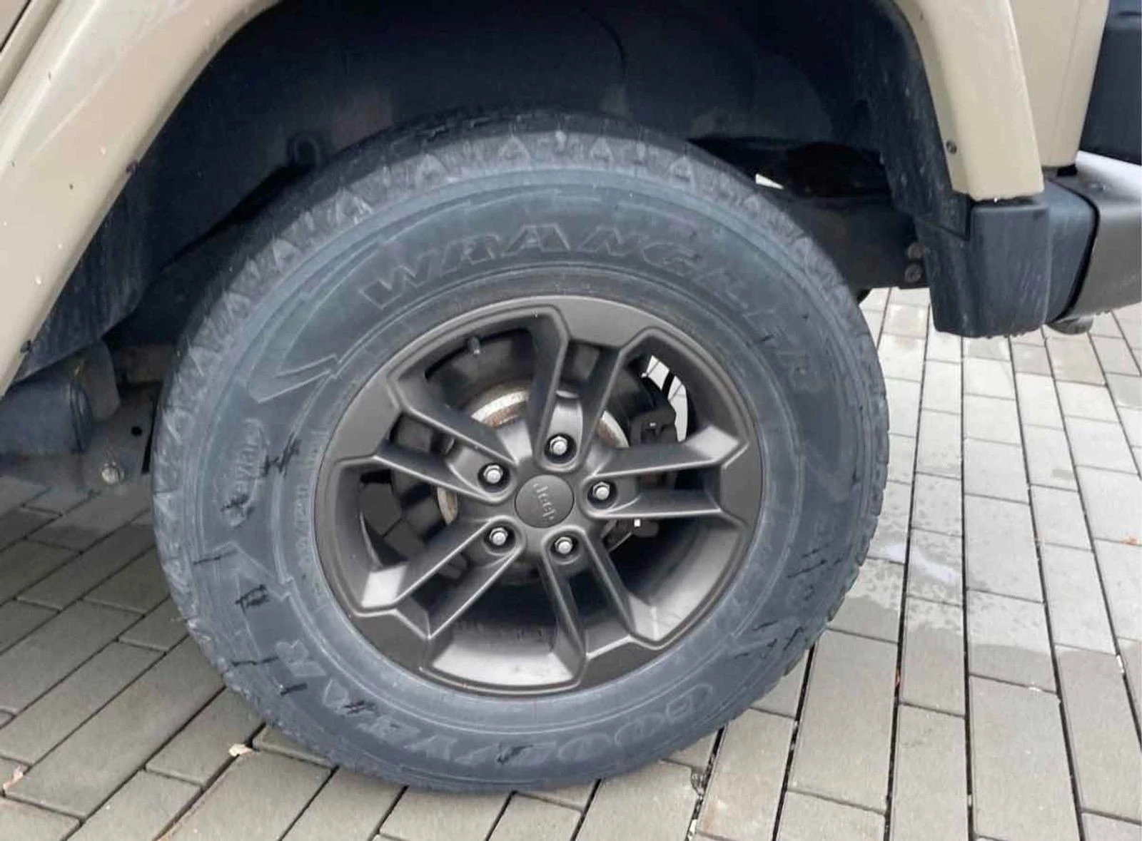 Jeep Wrangler UNLIMITED 75th Anniversary CARFAX    | Mobile.bg   10